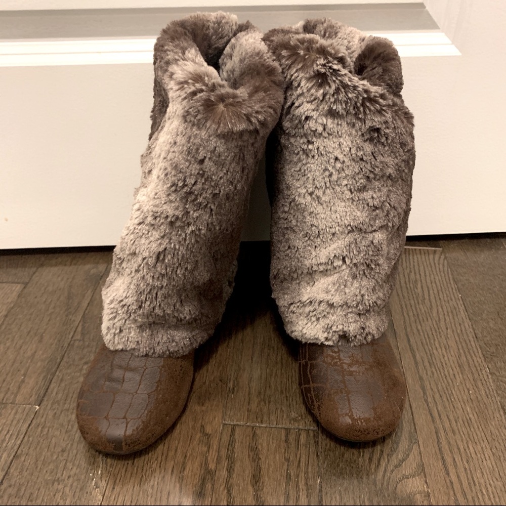 Report Brown Faux Fur Boots 7.5